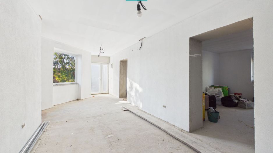 Casă cu teren 983 mp, front stradal 30 m, Cicir - Poză 3