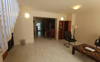 CASA SPATIOASA CU 4 CAMERE CARTIER GRADISTE - Poză 16