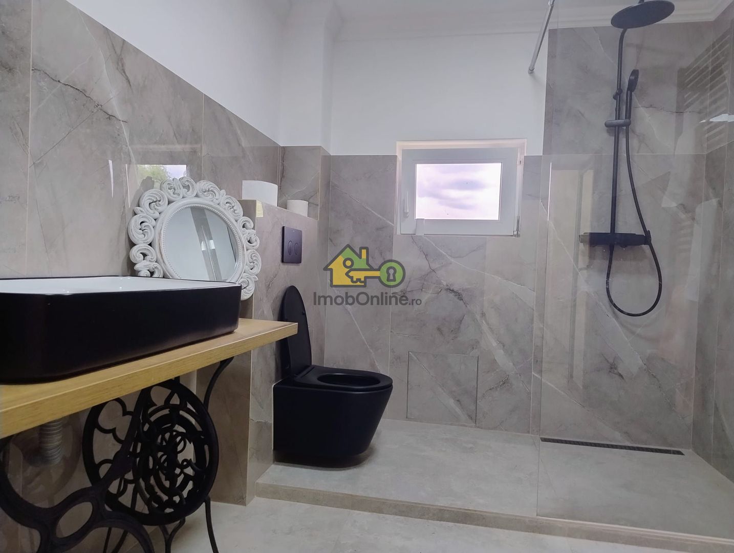 Vilă elegantă cu design luxos și grădină superb amenajată în Șag - Poză 19
