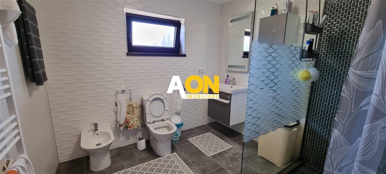 Casa 4 camere finisaje de lux 950 mp teren Com. Ciugud - Poză 14