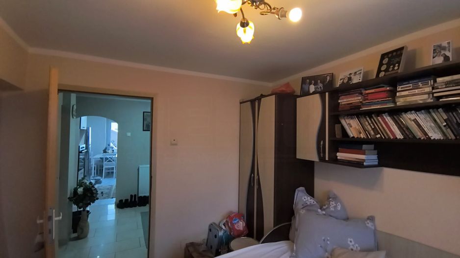 APARTAMENT DE VANZARE IN SIRET – 4 camere | Etaj 1 - Poză 5