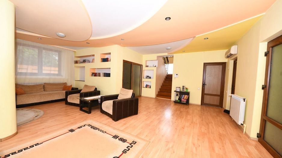 Vila spatioasa, constructie solida, zona micro 17 – Galati - Poză 31