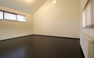 Zona Cetatii; 6 incaperi, ideal pentru sediu firma. - Poză 12