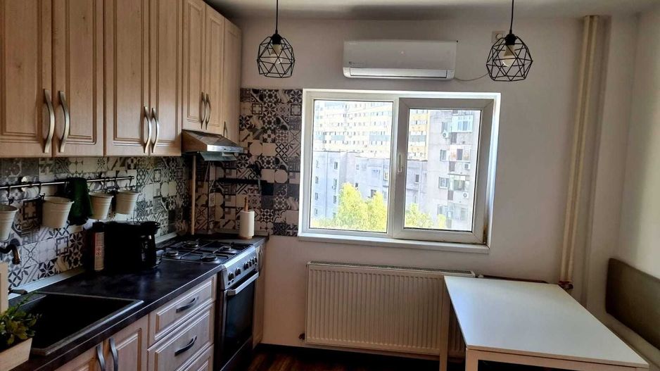 2 camere -54 mp- Mega Mall - Poză 1