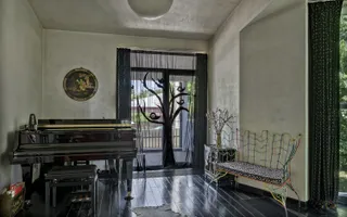 Vilă de arhitectură cu piscină, garaje și teren de 800 mp - Poză 43