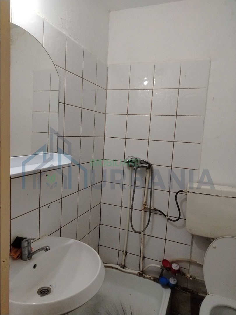 Garsonieră de închiriat, zona Piața Nicolina, lângă Hotel Victoria, Iași - Poză 2