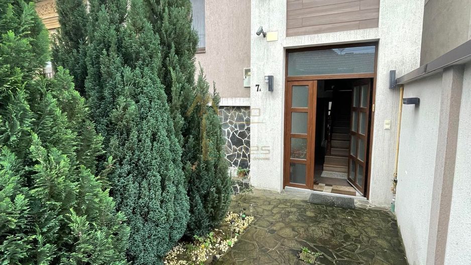 Satu Mare, Casa semicentrala zona stadionului Olimpia - Poză 1