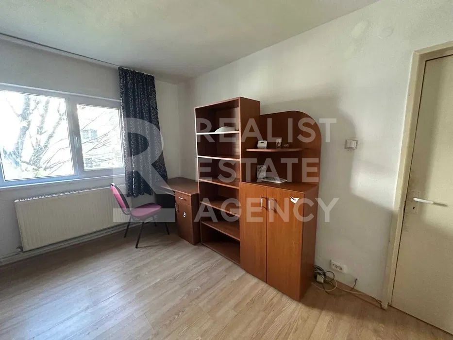 Vânzare, garsonieră în zona Militari Residence - Poză 2