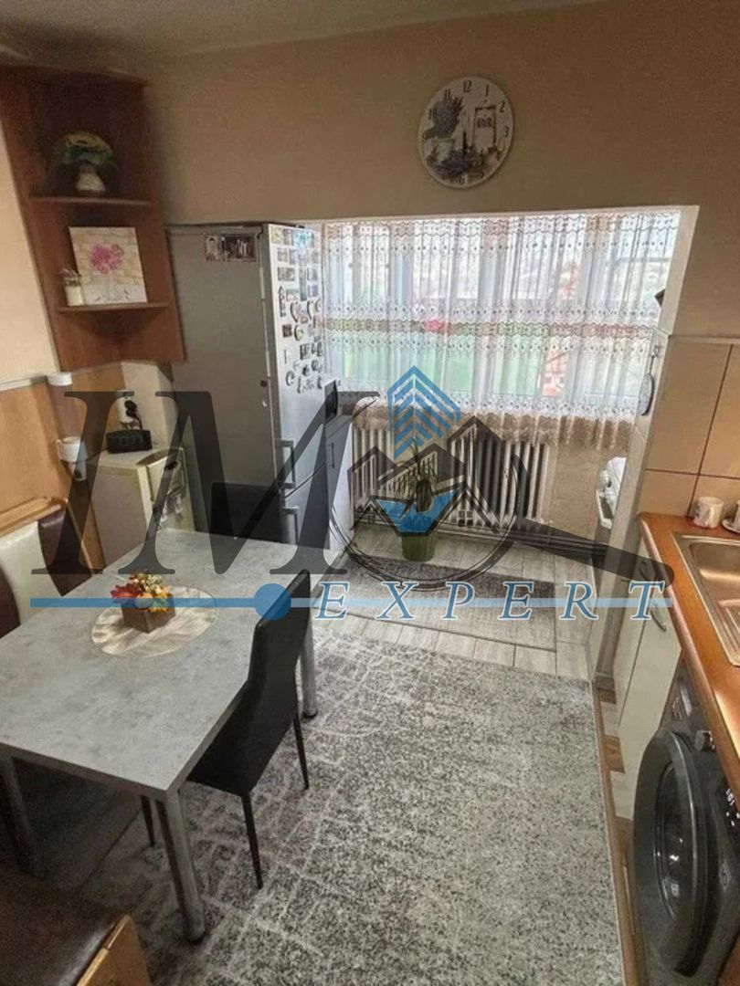 Vand apartament in zona Eroilor  Blaj - Poză 3