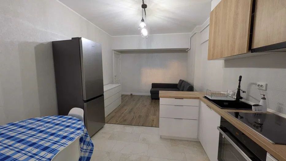 Apartament 2 camere 43 mp  FINALIZAT Royal Town 117000 euro tva inclus - Poză 2