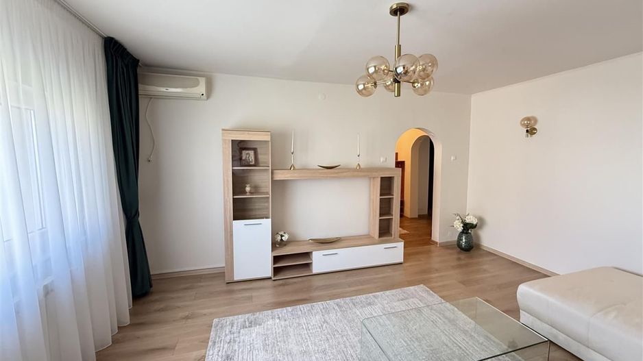 Inchiriere apartament 3 camere Calea Vitan - Vitan Mall Bucuresti - Poză 4