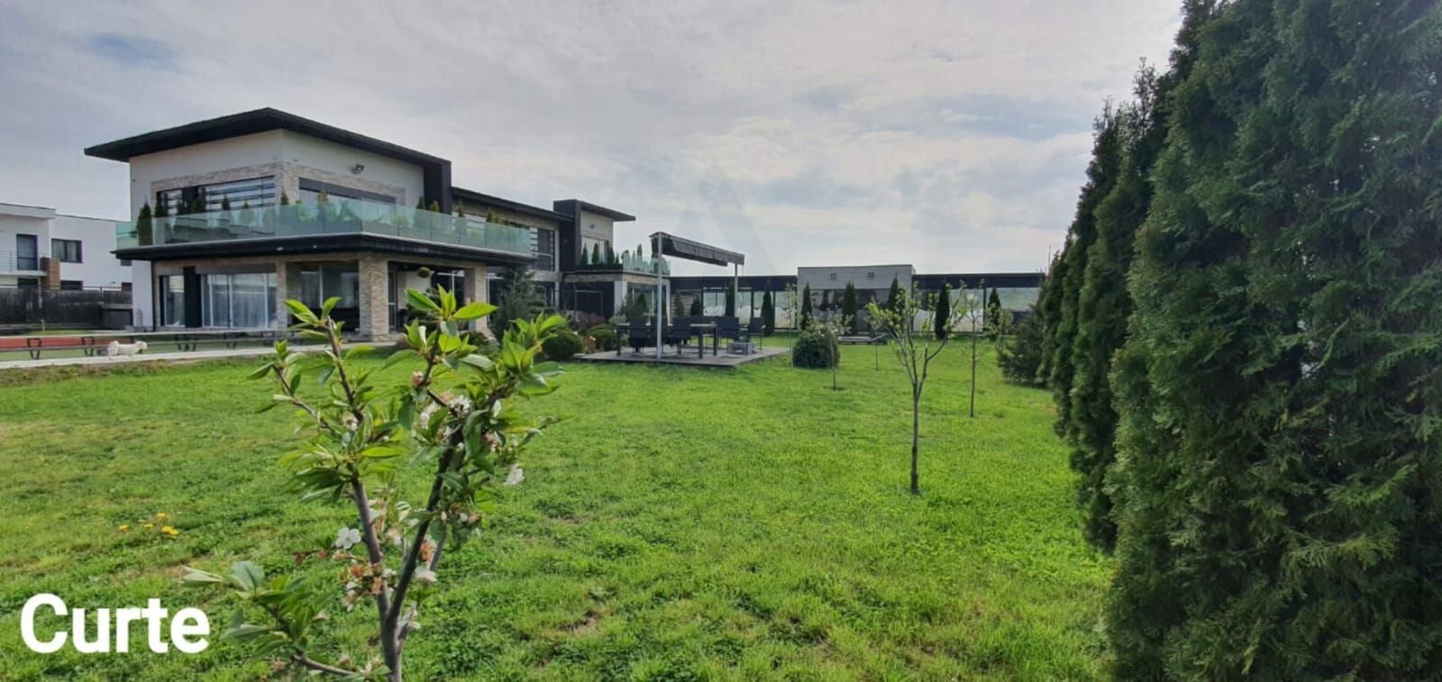 Vila ultrafinisata 550 mp utili si 2000 mp teren amenajat in Sibiu - Poză 8