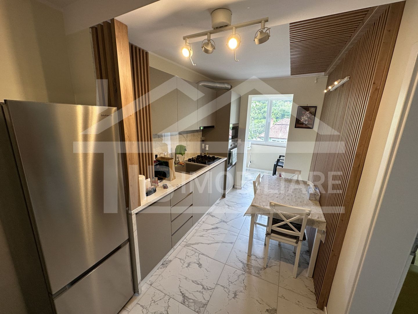 Apartament cu 2 camere, 54mp, decomandat, Zona Europa - Poză 4