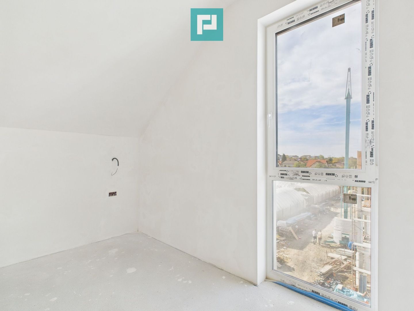 Apartament spatios în Freidorf lângă Shopping City - Poză 8
