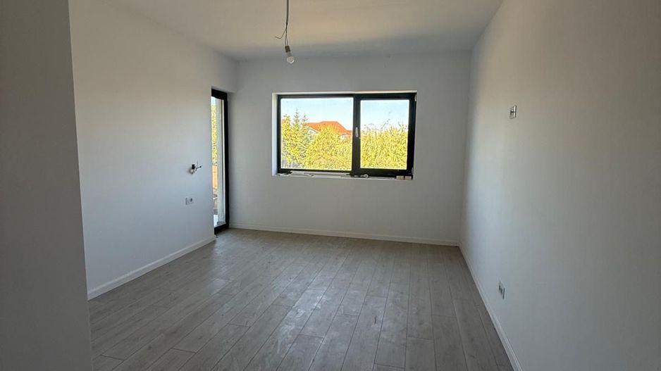 De vanzare – jumatate de duplex modern, parter + etaj | 150 mp utili | - Poză 10