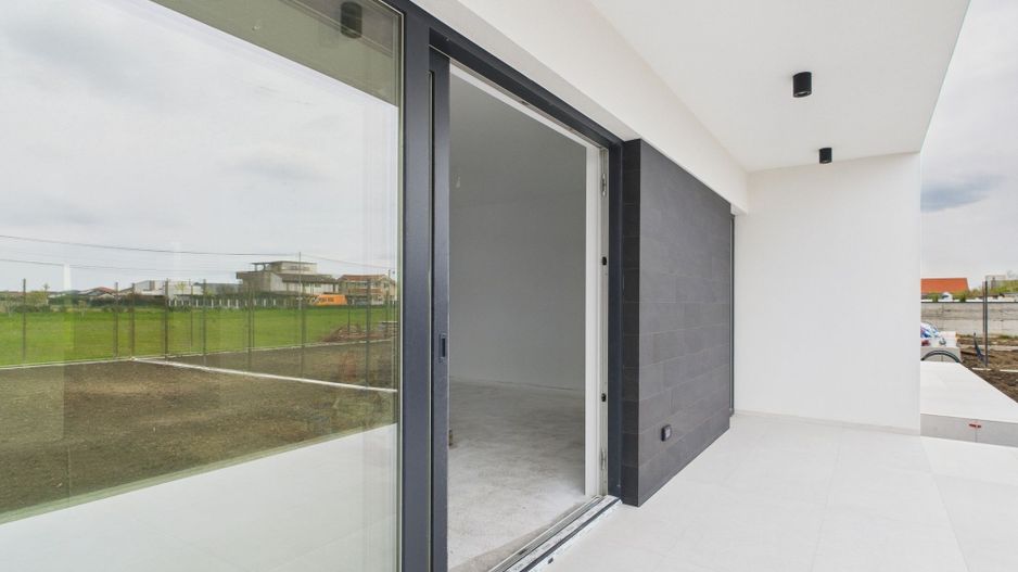 Duplex pe parter – un loc cu vibe de acasă - Poză 1