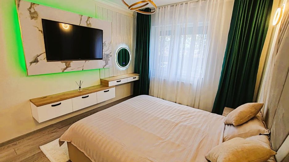 3 camere | 90 mp + curte 45 mp | Mobilat si Utilat Premium | Top - Poză 1