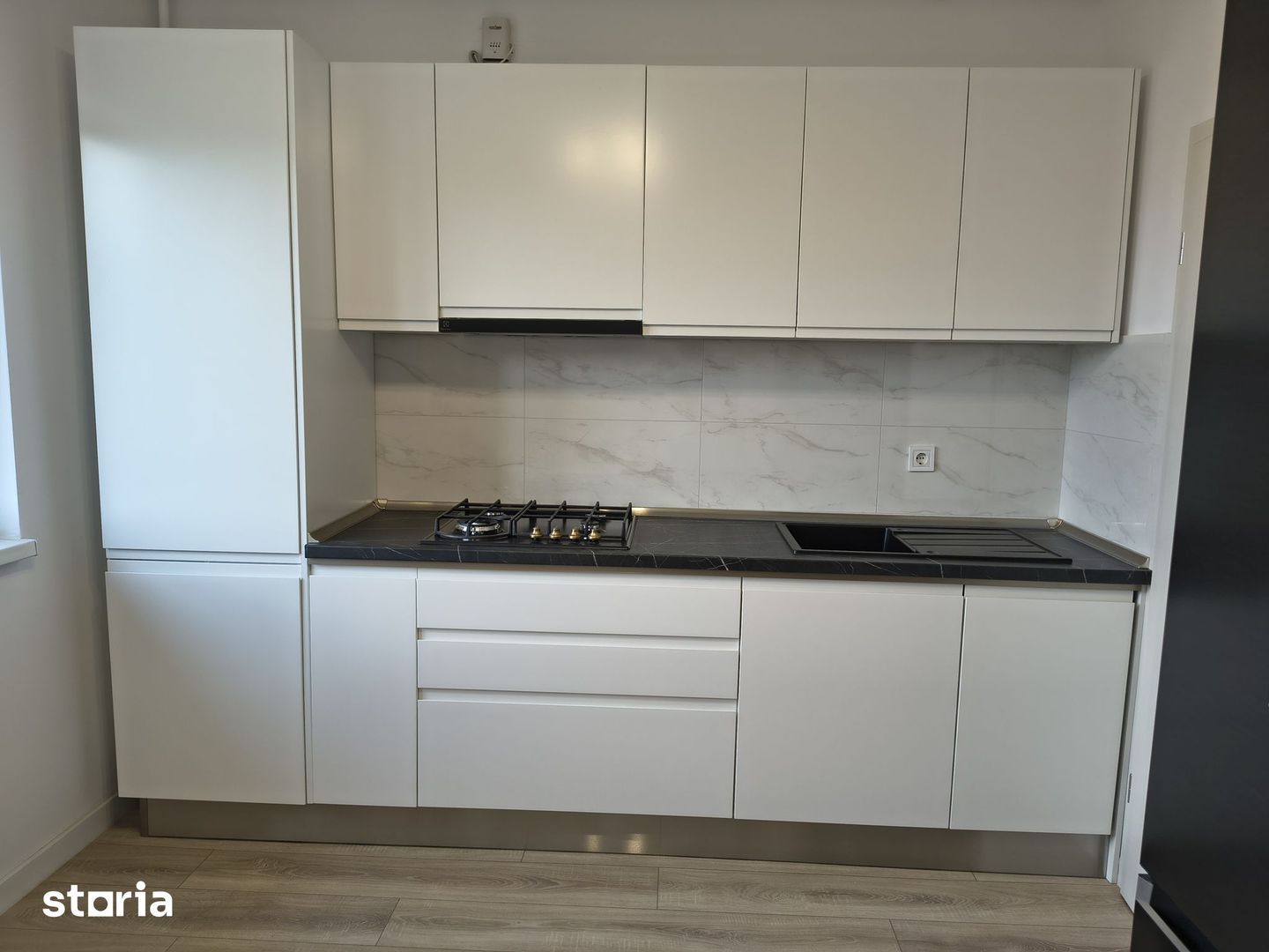 Apartament 3 camere, bloc nou, mobilat și utilat, parcare subterană - Poză 3