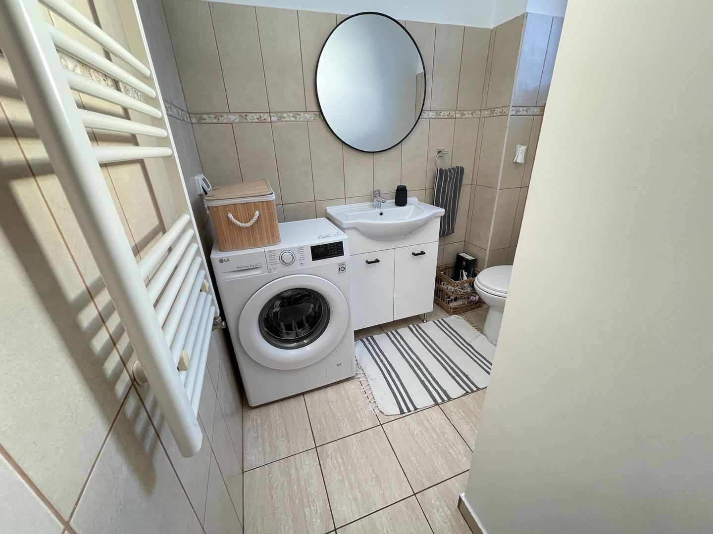 Casa moderna, frumos amenajata in zona Bogdanestilor - Poză 12