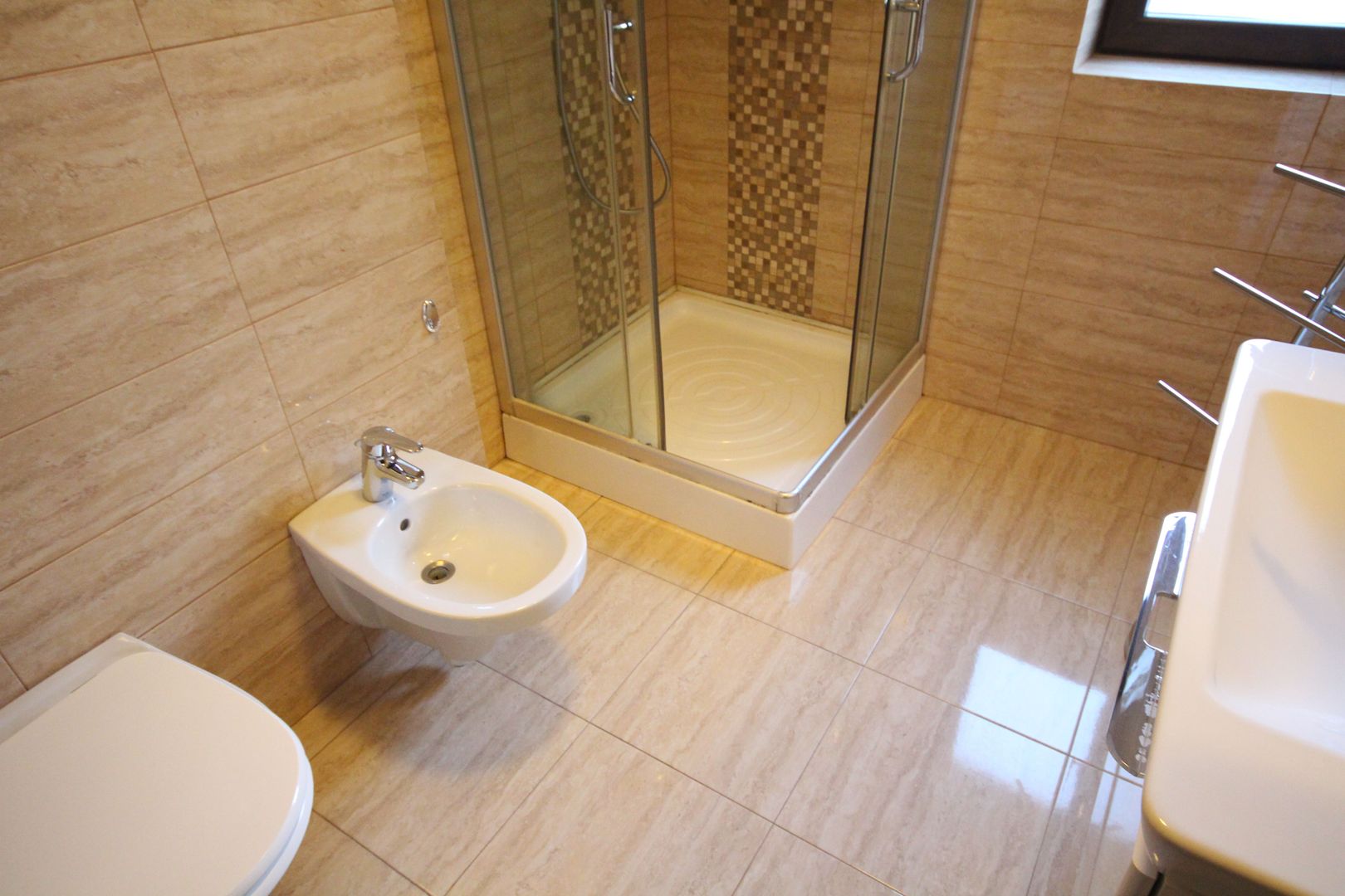 Spațios 4 camere, zona Braytim - Poză 16