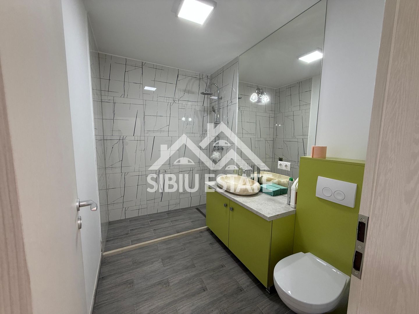 Spatiu de birouri de inchiriat cu 2 camere, 2 locuri de parcare - Poză 3