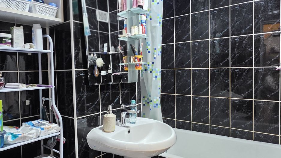 Apartament cu 2 camere, etaj 2, VASLUI - zona CENTRU; - Poză 8