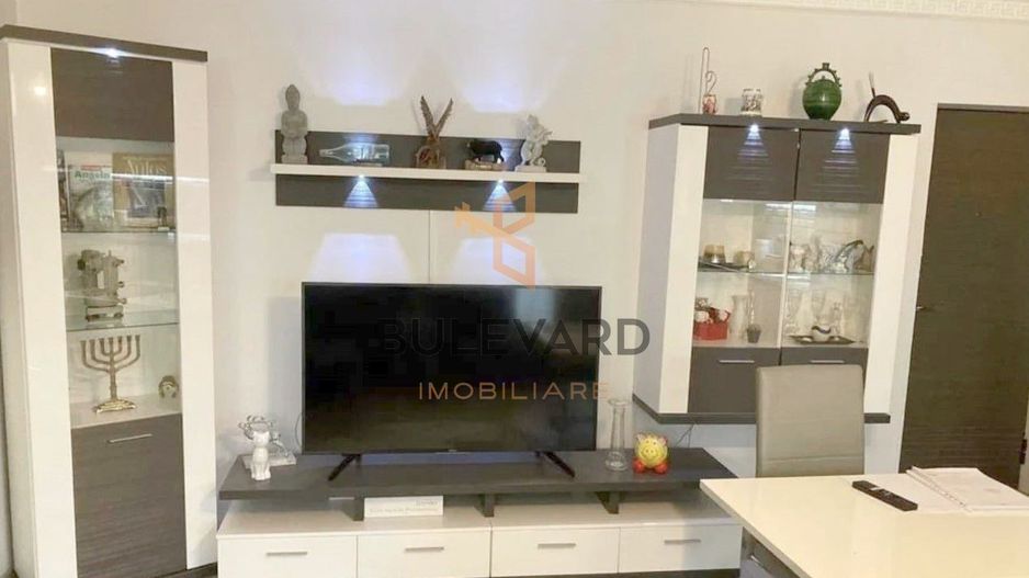 Apartament cu 3 camere + parcare, zona strazii Eroilor! - Poză 1