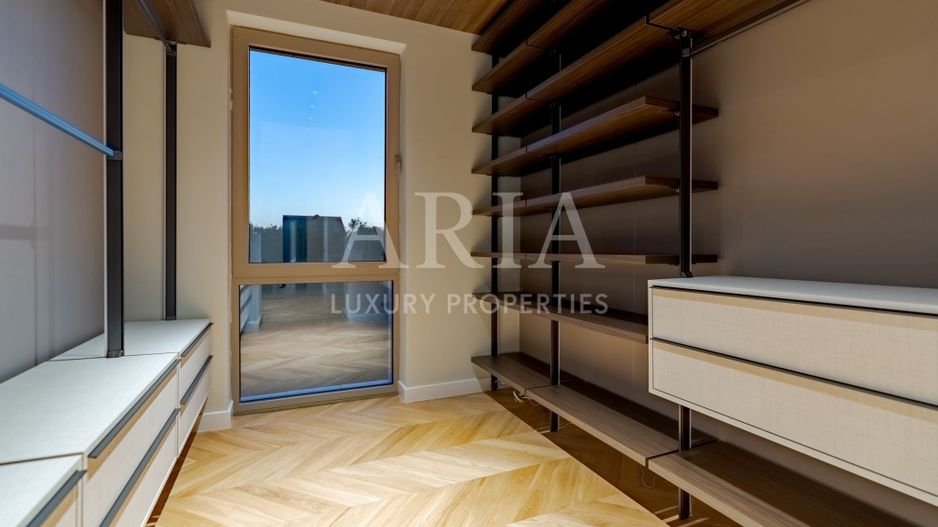 VILA FRONTLAKE SNAGOV – acolo unde arhitectura întâlnește libertatea - Poză 13