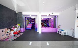 PRELUARE AFACERE - LOC DE JOACA SI PETRECERI PENTRU COPII - Poză 16