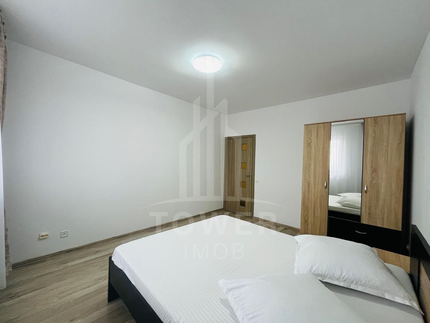 Apartament 3 camere decomandat - Poză 8