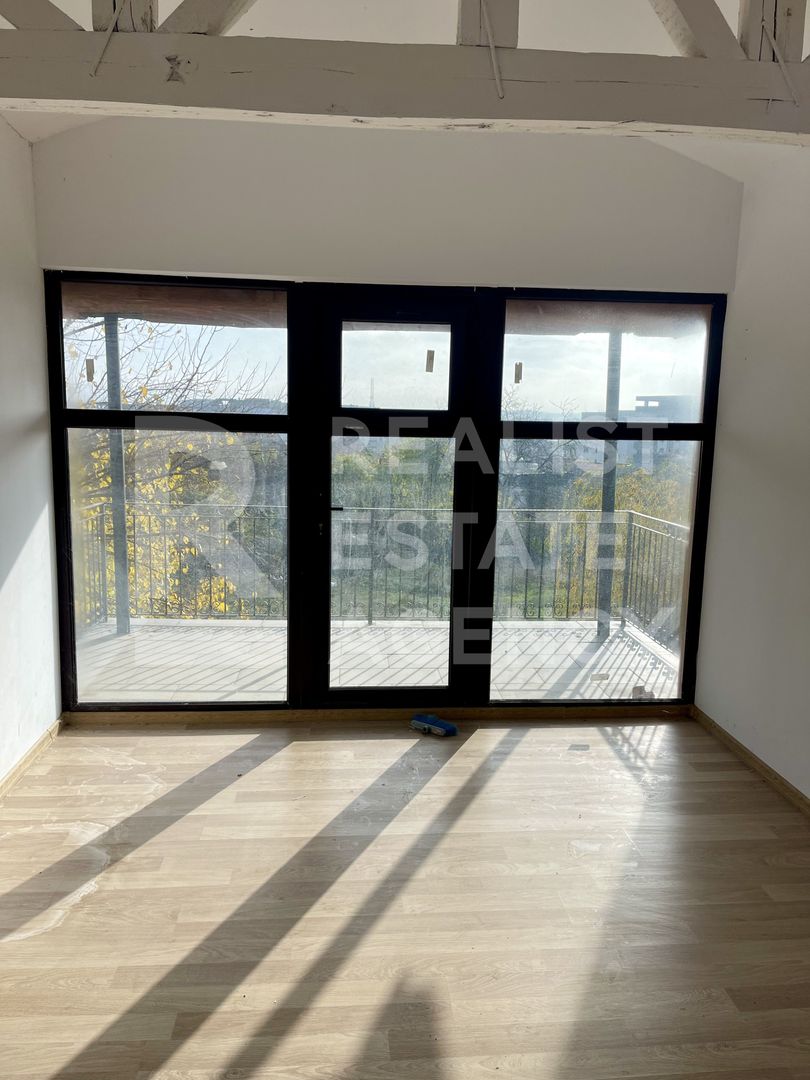 De vânzare – Clădire impresionantă, 11 camere, 9 dormitoare, Păcurari - Poză 31