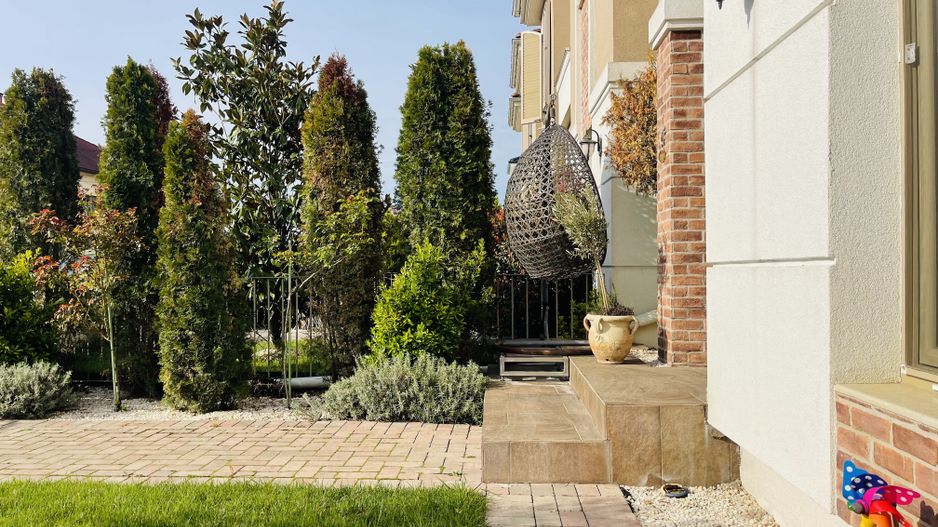 OFERTA REZERVATA - De inchiriat Casa cu Garaj - Segmentul Lux - Dumbravita - Poză 1