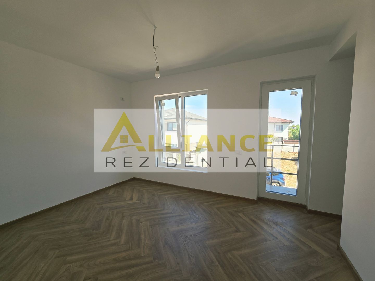Vila individuala-5 camere- beci-pod-incalzire pardoseala-placa beton - Poză 5
