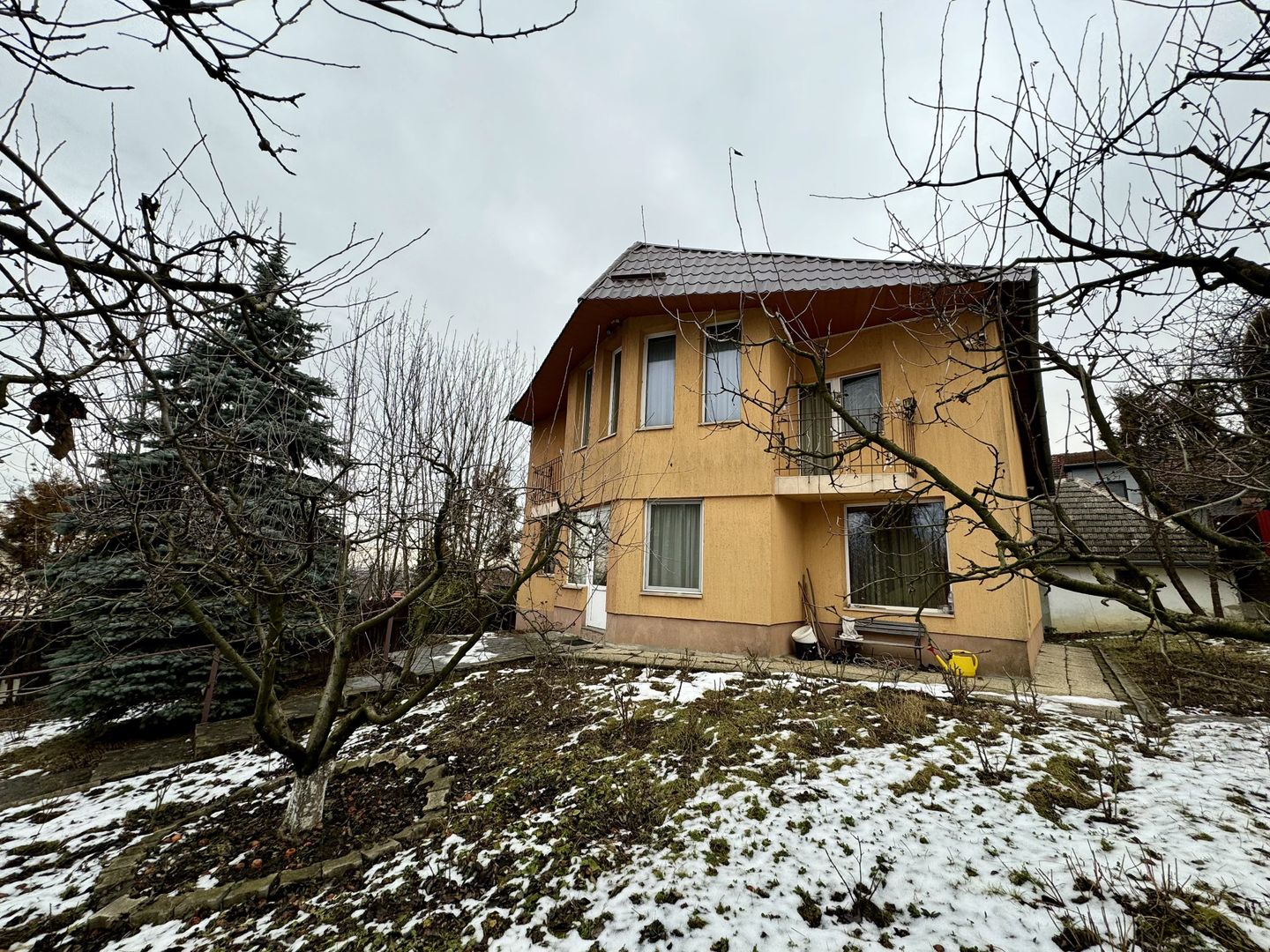 Casă individuală de vânzare în Săcele | Teren 781 mp | 3 Dormitoare - Poză 1