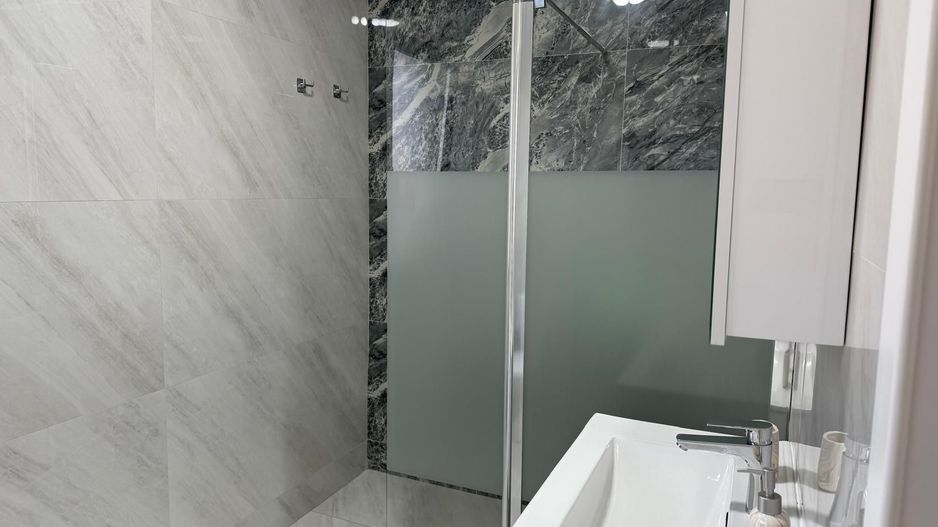 Casa superba  P+1 zona Arcasilor,3 dormitoare,1 living,2 bai,1 bucatarie - Poză 13