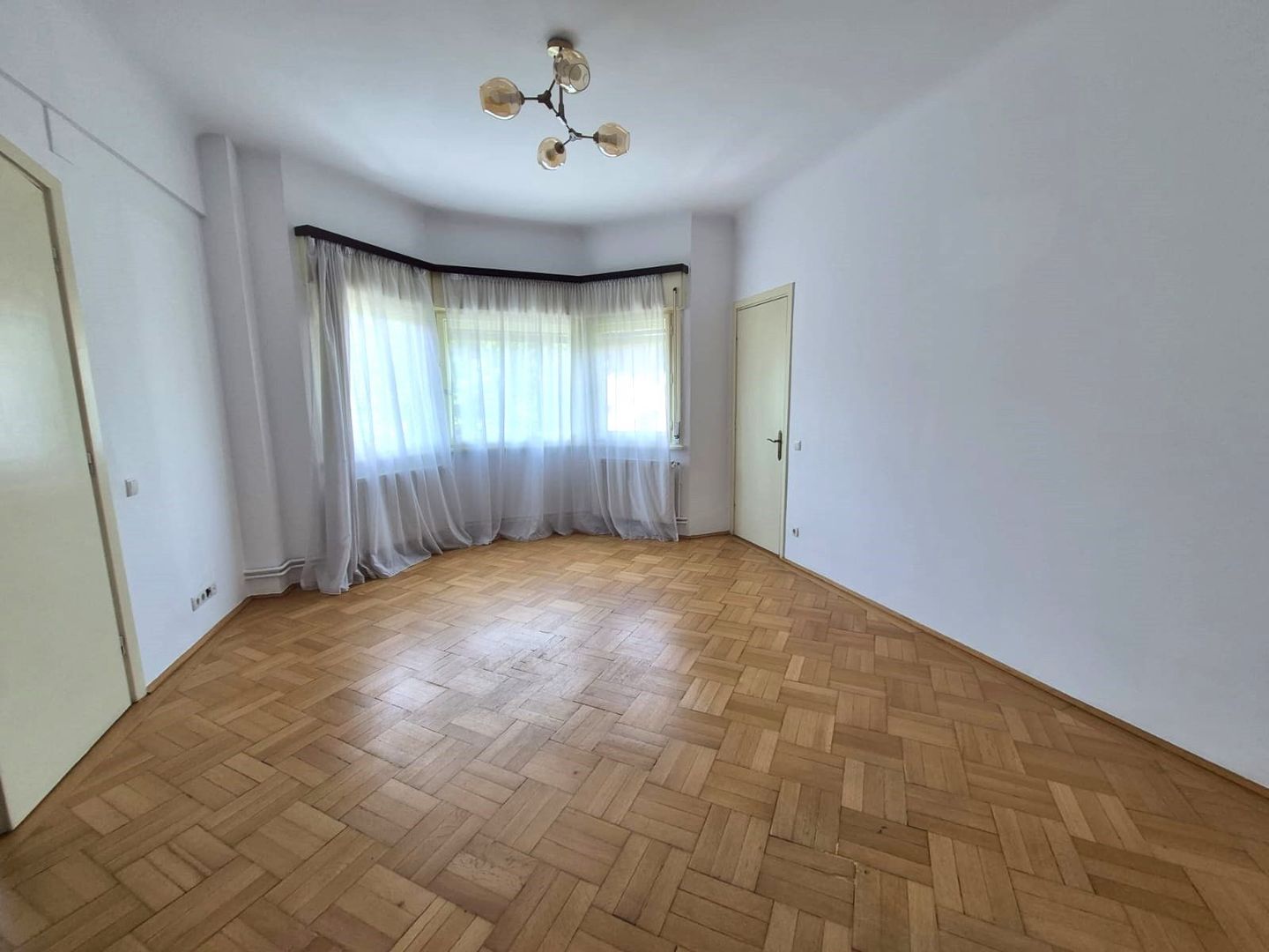 Apartament de închiriat | Aviatorilor | Vilă consolidată și renovată - Poză 5