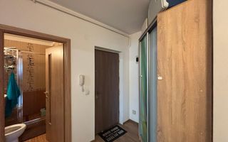 Apartament spațios cu 3 camere, 2 băi și balcoane generoase - Poză 10