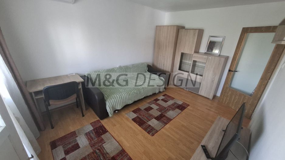 Aradului, garsoniera cu centrala proprie, langa restaurant Tinecz - Poză 1