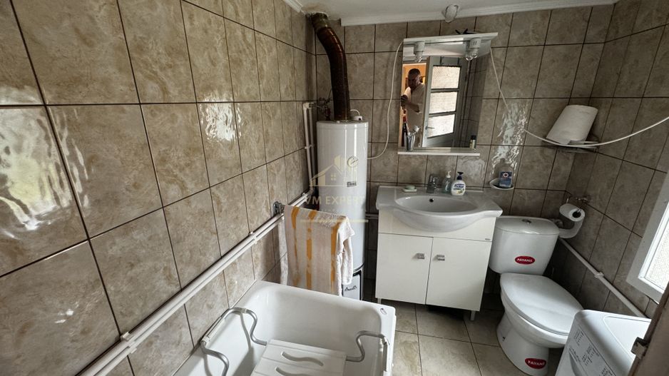 CASA 3 CAMERE, PLUS ANEXE, TEREN 2141 MP, BEREVOIESTI, ARGES - Poză 10
