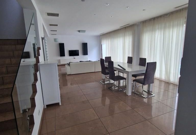 Vila cu Piscina & Garaj | Pipera | Erou Iancu Nicolae - Poză 2