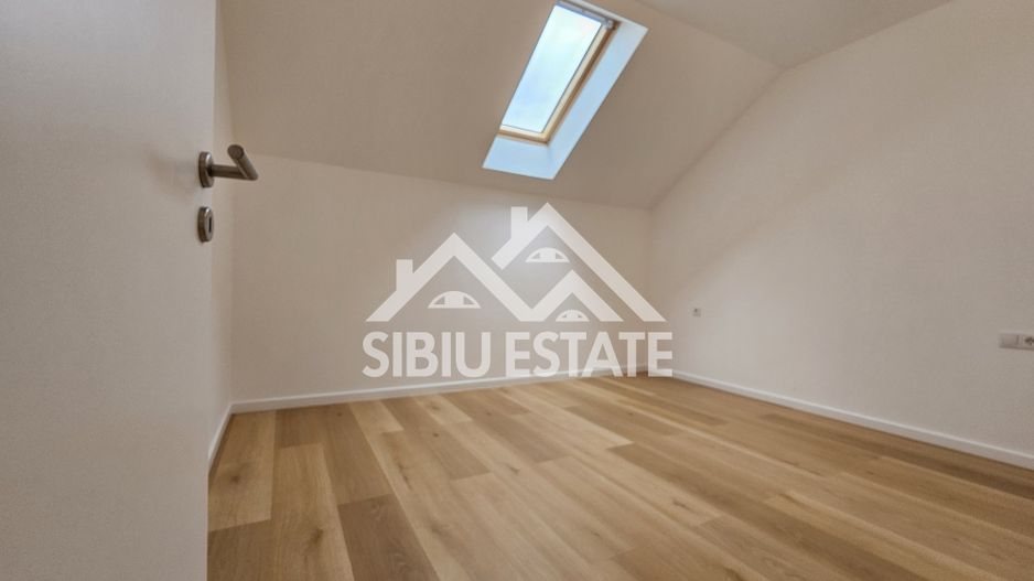 Casa 4 camere LA CHEIE mutare rapida - Poză 12