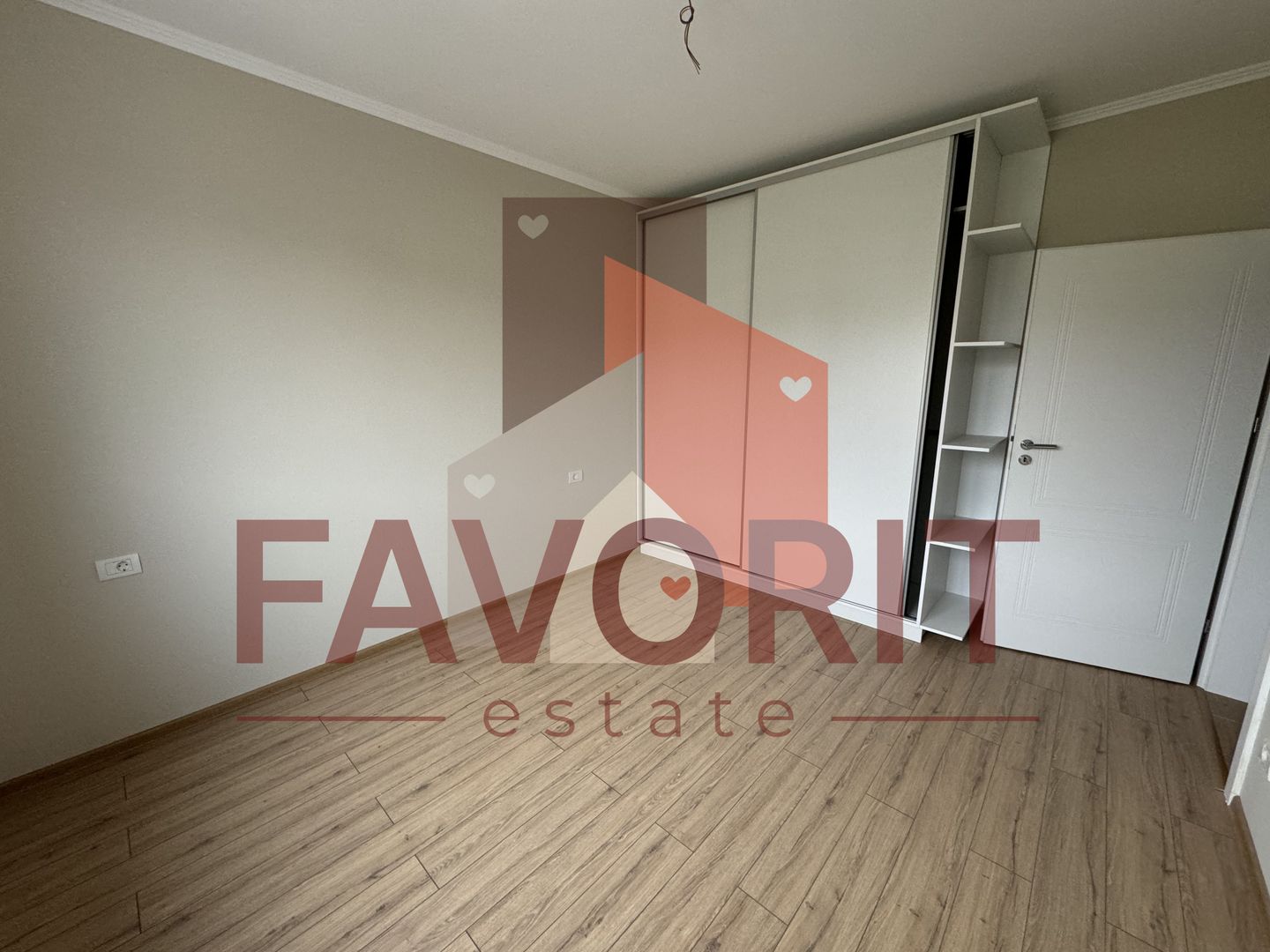 Etaj 1. Finisat la cheie. Loc de parcare - Poză 5