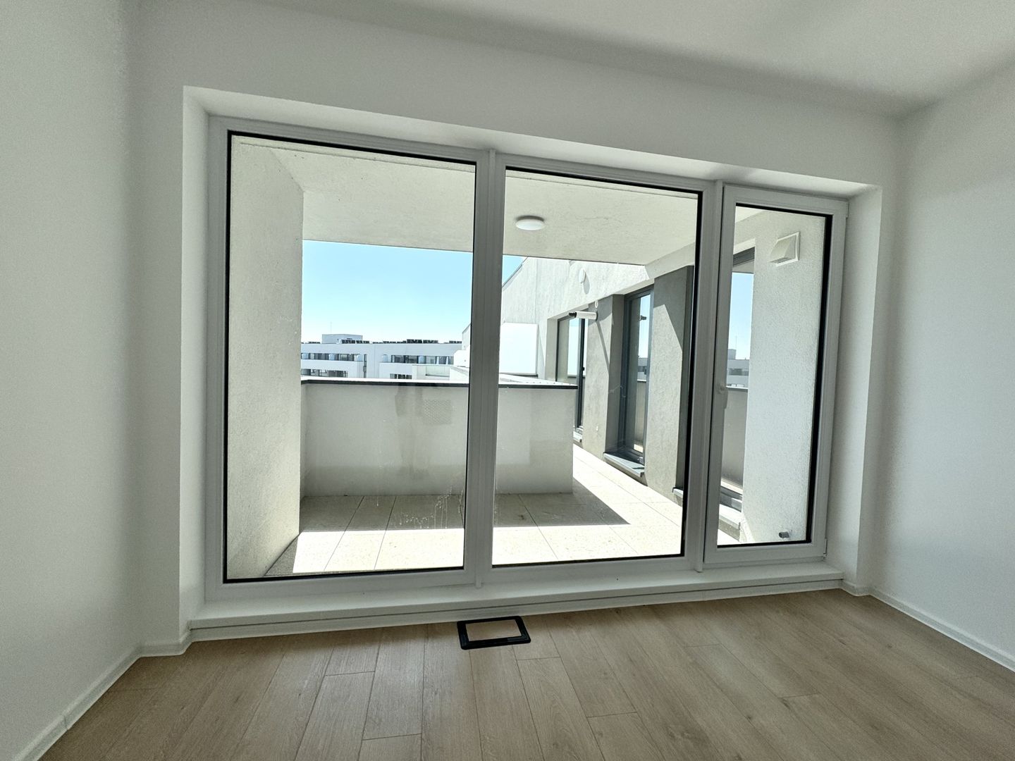 3 camere SU 74 mp + terasa 13.5 mp - Sector 1 - Poză 8