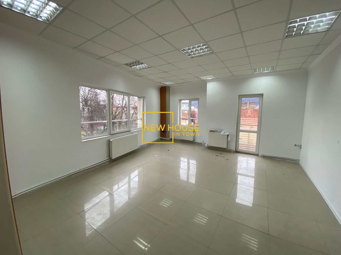 Spațiu de birouri / showroom de închiriat | Zona Blumana | Vedere panoramică - Poză 6