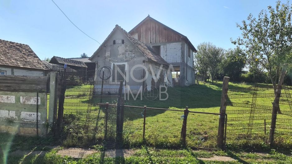 Casa individuala - 684 mp teren, Marpod - Poză 3