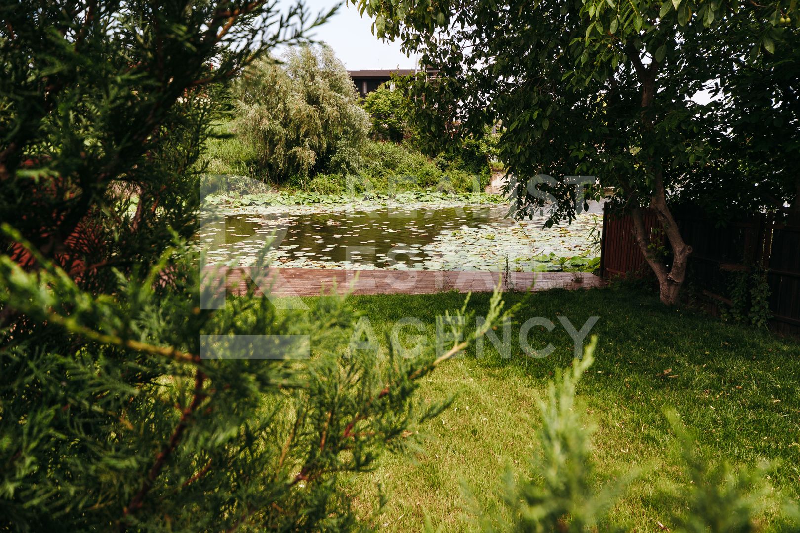 Casă cu piscină și ieșire la lacul Snagov - Poză 14