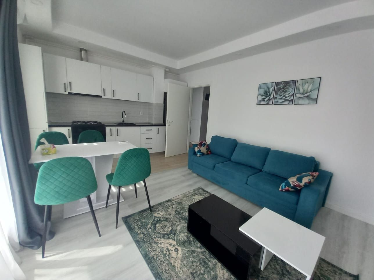 Apartament 3 camere Ansamblul Rezidential Cosmopolis - Poză 1