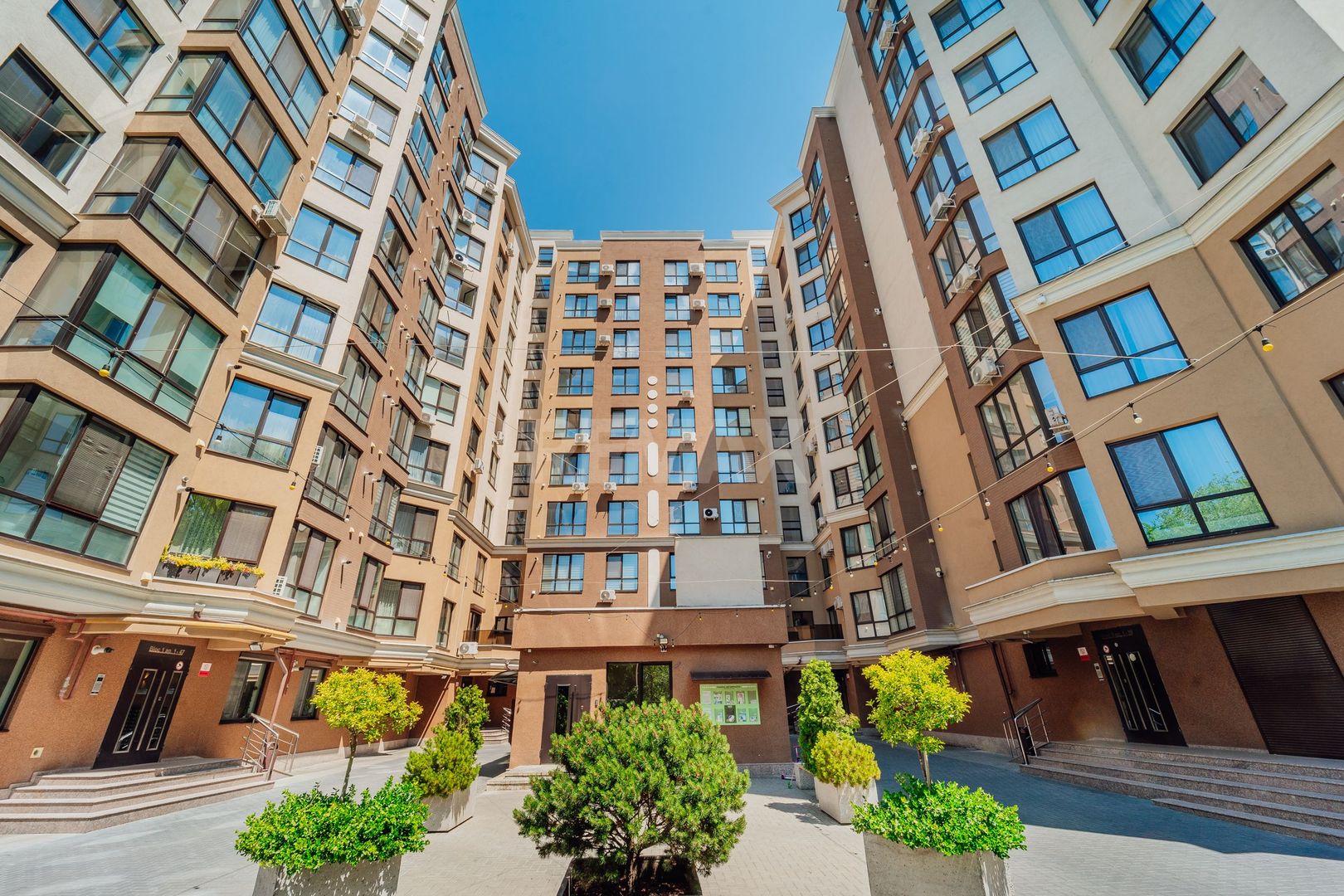 De vânzare | Apartament cu 2 camere, 74,6 m², str. Melestiu 1 Parcul Valea Trandafirilor - Poză 1