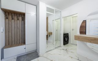 Apartament decomandat doua camere  cartier Banat - Poză 3