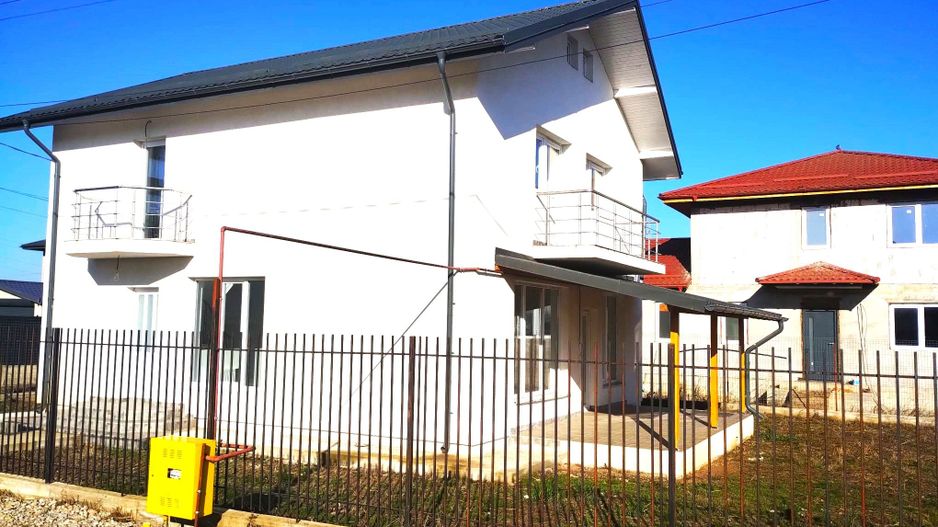 Casă individuală 5 camere, gata de mutare, 468 mp teren, asfalt - Poză 1